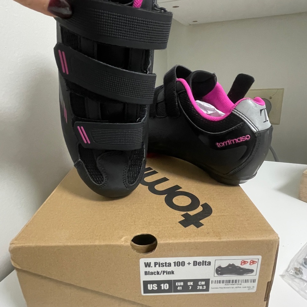 Tommaso Women's Black and Pink Peloton Athletic Shoes - Picture 2 of 11